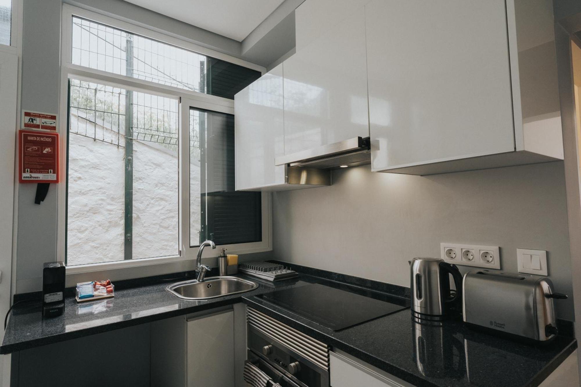 Pico Apartment'S Camara de Lobos Exterior photo